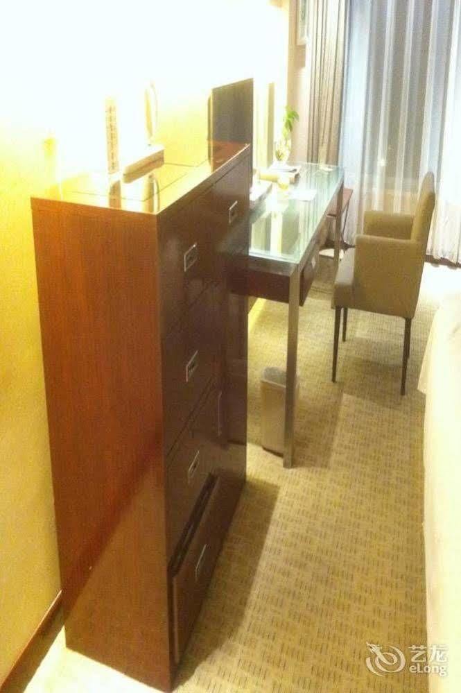 Qianjin Hotel - Changchun Extérieur photo